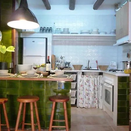 Beautiful In With Kitchen *